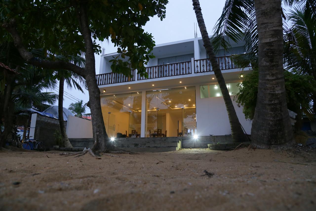 Lochana Beach Hotel Ettukala Extérieur photo