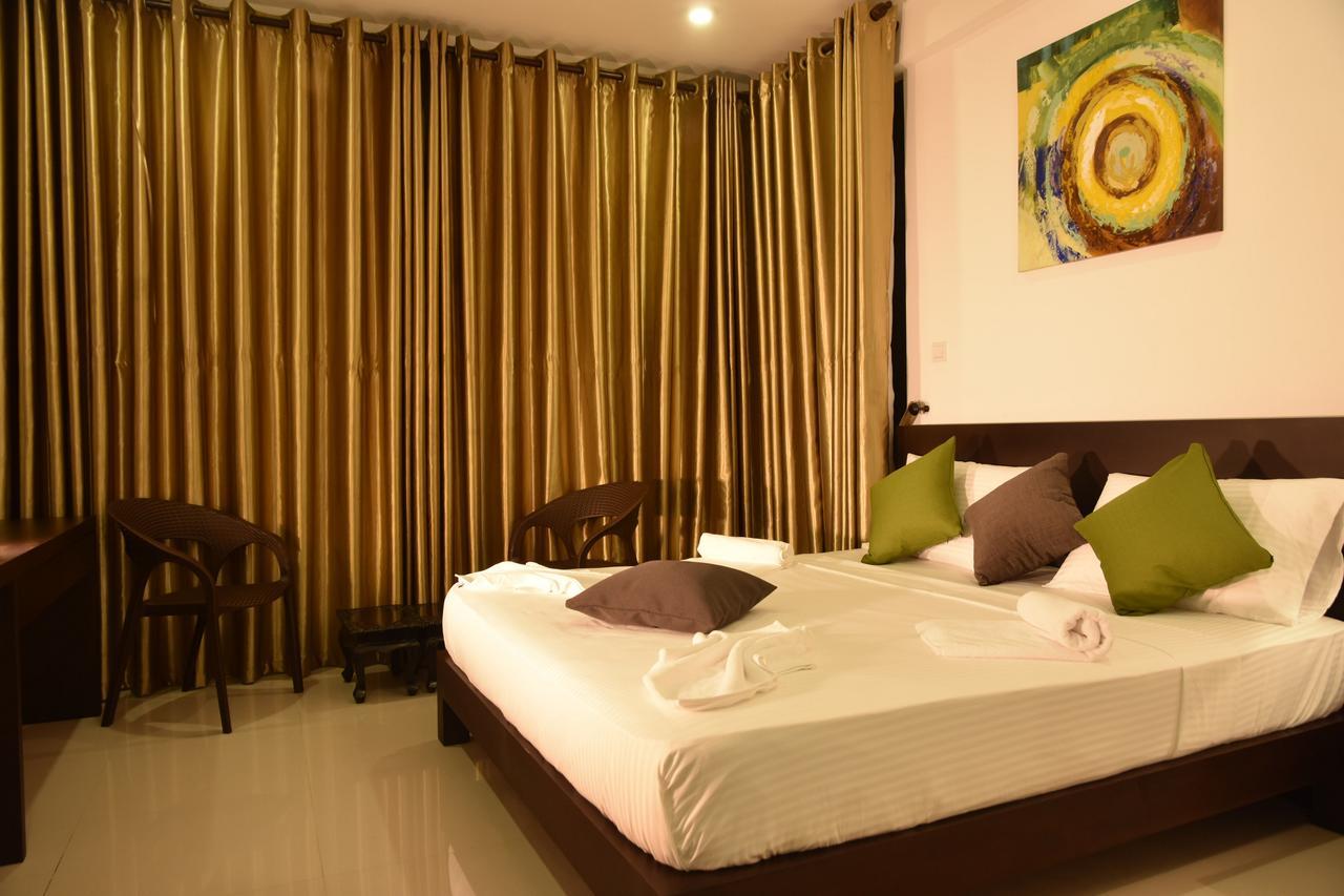 Lochana Beach Hotel Ettukala Extérieur photo
