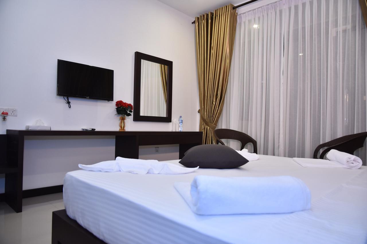 Lochana Beach Hotel Ettukala Extérieur photo