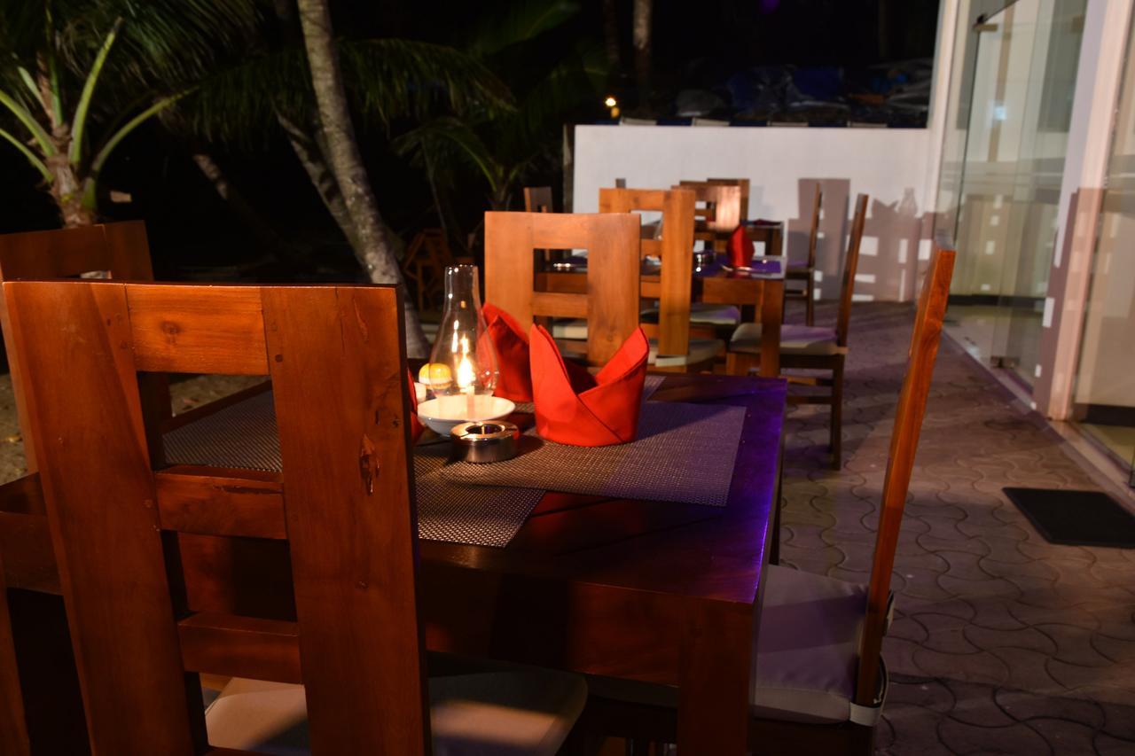 Lochana Beach Hotel Ettukala Extérieur photo